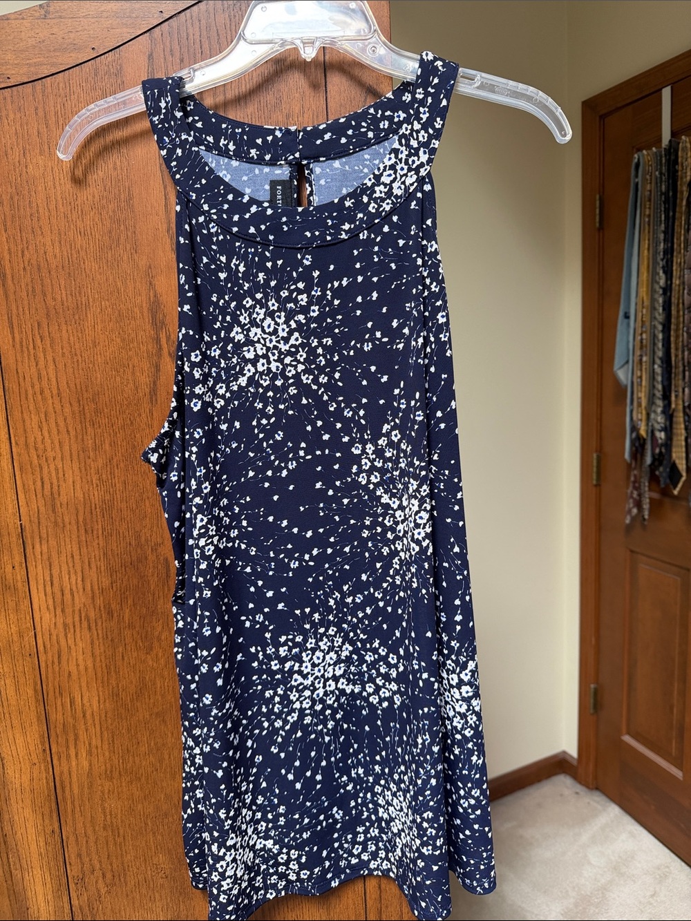 Sleeveless Navy Floral Tank Top with Scoop Neck
